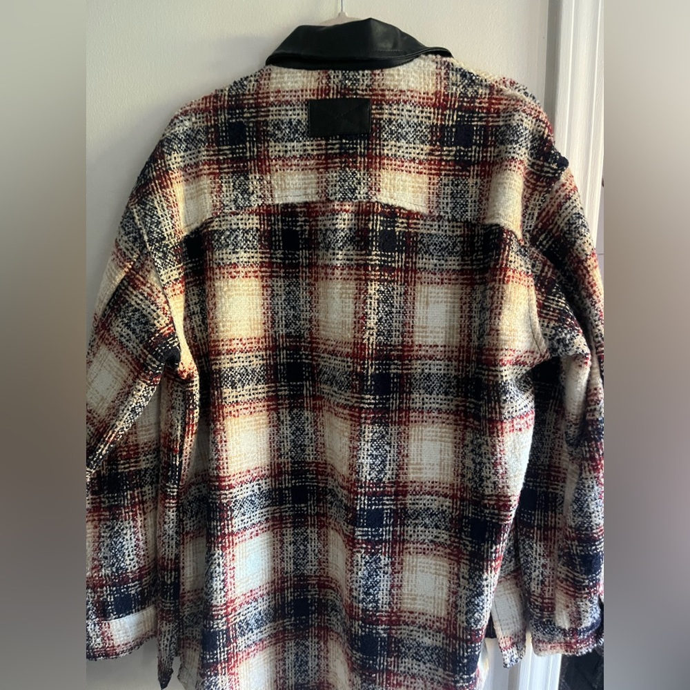 Shacket - Picture 2 of 4